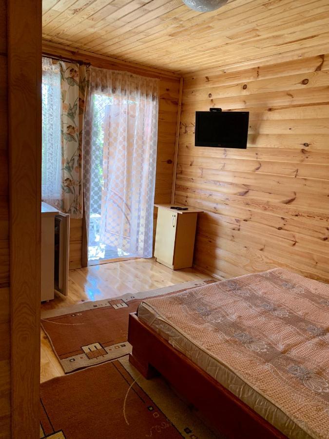 Комфортабельный Коттедж Bed and Breakfast Svityaz' Εξωτερικό φωτογραφία