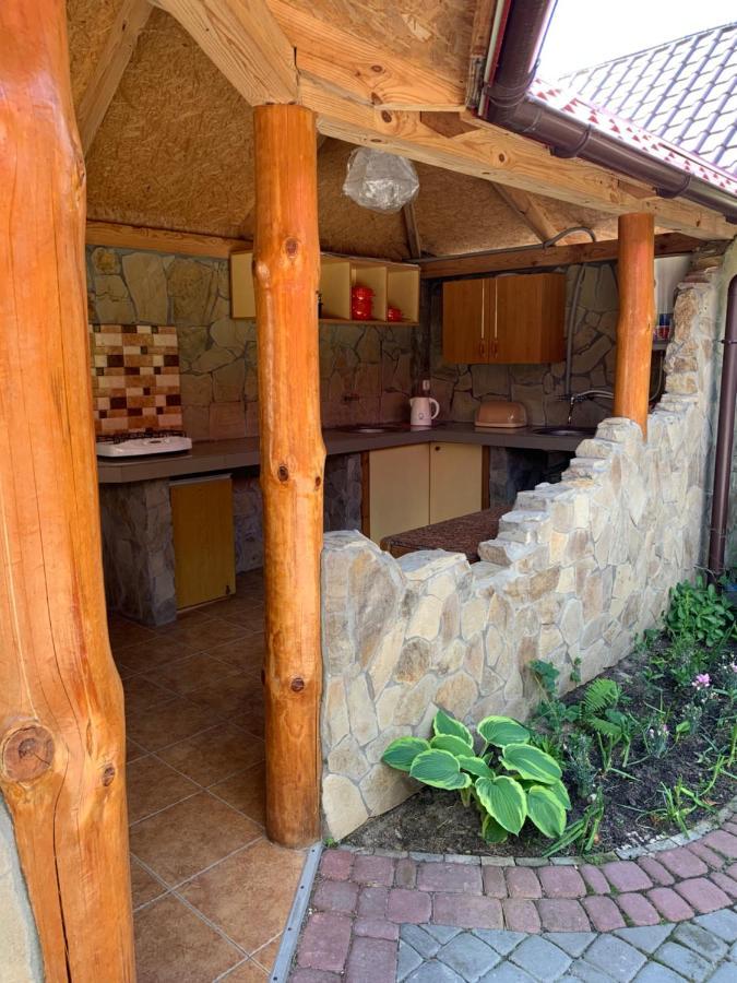 Комфортабельный Коттедж Bed and Breakfast Svityaz' Εξωτερικό φωτογραφία