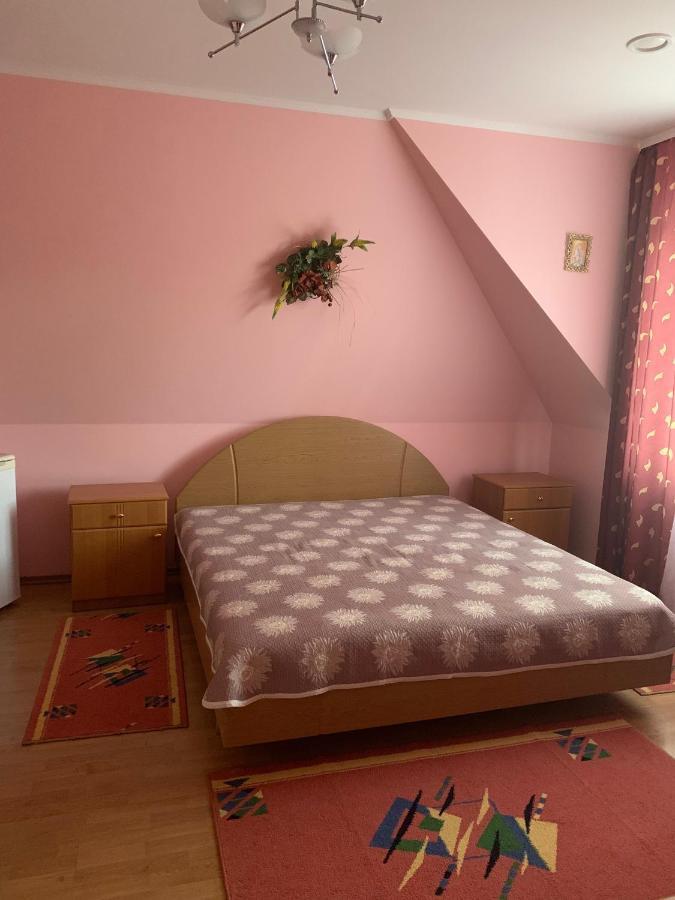 Комфортабельный Коттедж Bed and Breakfast Svityaz' Εξωτερικό φωτογραφία