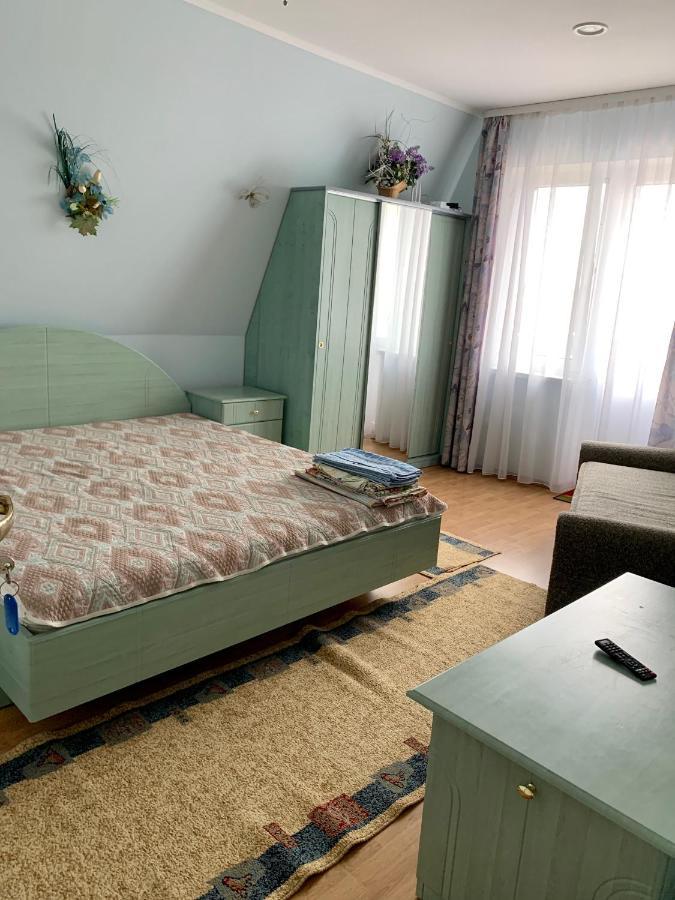 Комфортабельный Коттедж Bed and Breakfast Svityaz' Εξωτερικό φωτογραφία